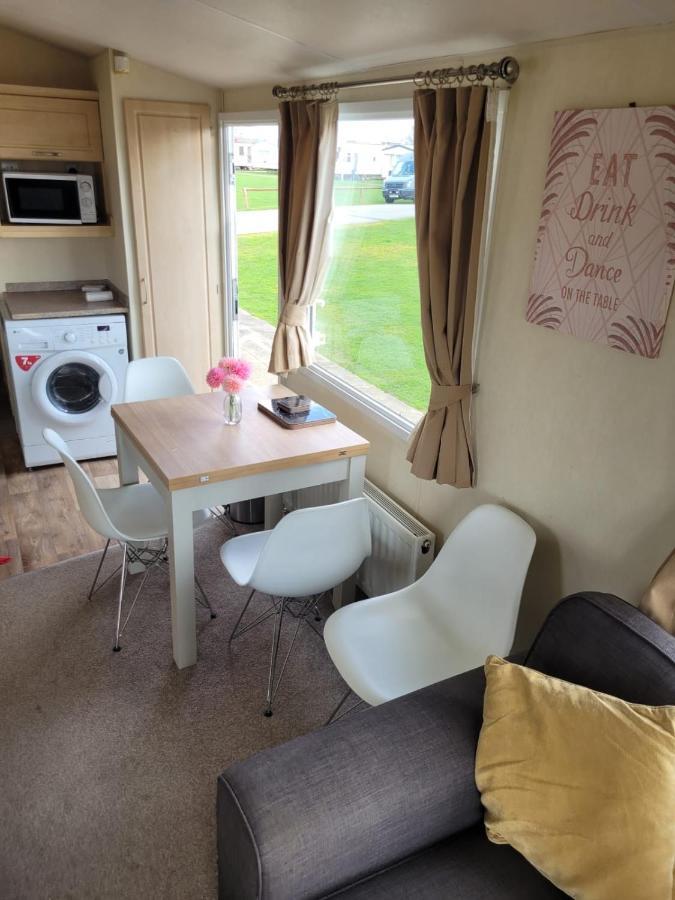 6 Berth Seawick Caravan Park, St Osyth Colchester Extérieur photo