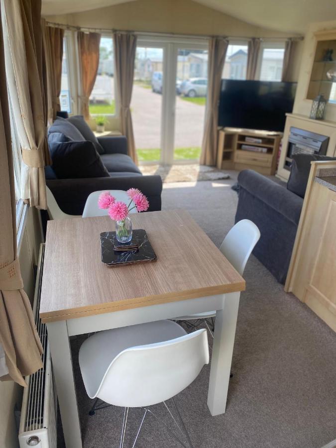6 Berth Seawick Caravan Park, St Osyth Colchester Extérieur photo